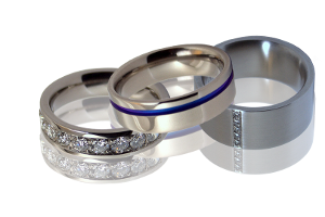 Ulf-Inge Design Titan-Guld-Silver AB logotyp