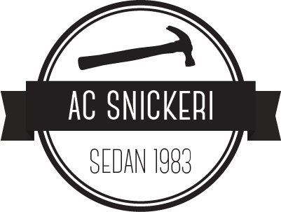 AB AC Snickeri logotyp
