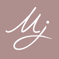 Moments by Jenny Aktiebolag logotyp