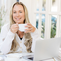 Malin Hammar-Blomwall AB logotyp