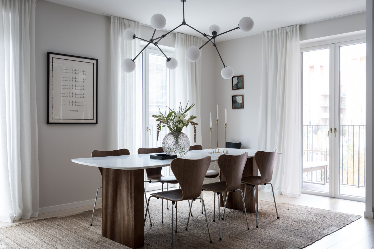 Real Living STHLM AB logotyp