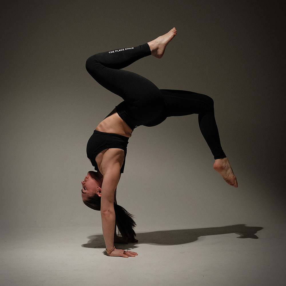 Movement by Astrid. AB logotyp