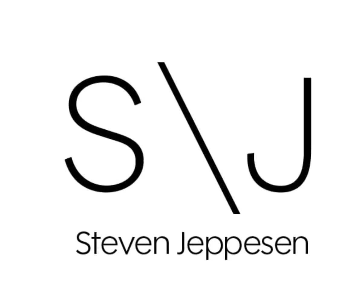 Steven Jeppesen Golf AB logotyp