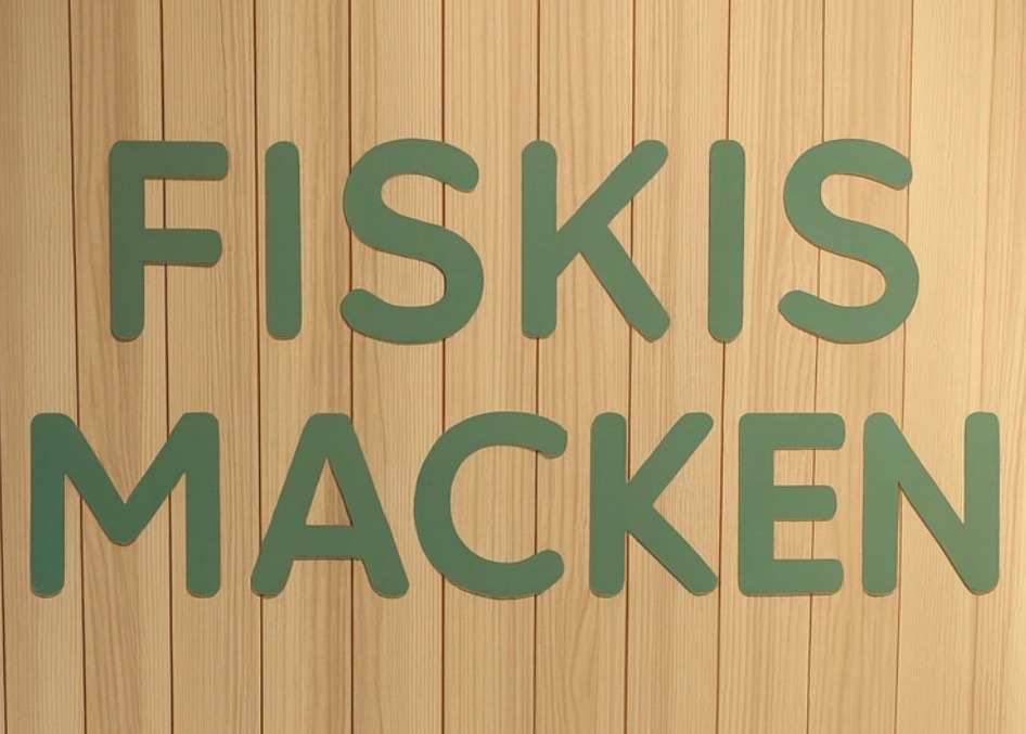 Fisksätra macken AB logotyp