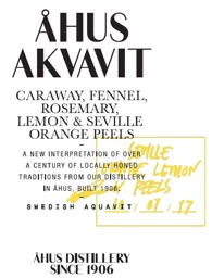 ÅHUS AKVAVIT CARAWAY, FENNEL, ROSEMARY, LEMON & SEVILLE ORANGE PEELS A NEW INTERPRETATION OF OVERA CENTURY OF LOCALLY HONED TRADITIONS FROM OUR DISTILLERY IN ÅHUS, BUILT 1906. SWEDISH AQUAVIT ÅHUS DISTILLERY SINCE 1906 – varumärkesbild för The Absolut Company Aktiebolag